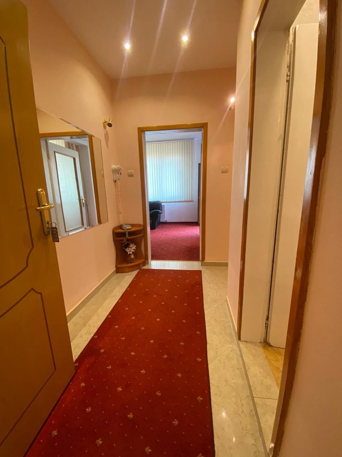 Hotel Tedi アセノヴグラト エクステリア 写真